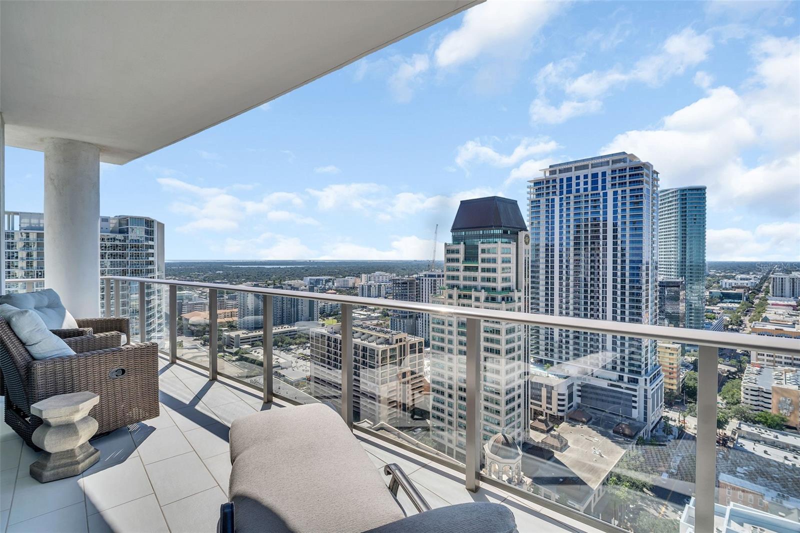 Image 38 of 61 For 100 1st Avenue N 3001