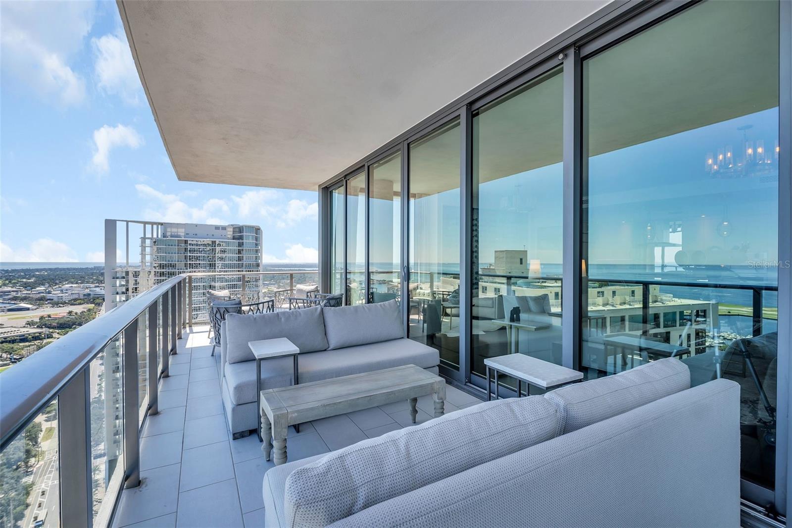 Image 4 of 61 For 100 1st Avenue N 3001