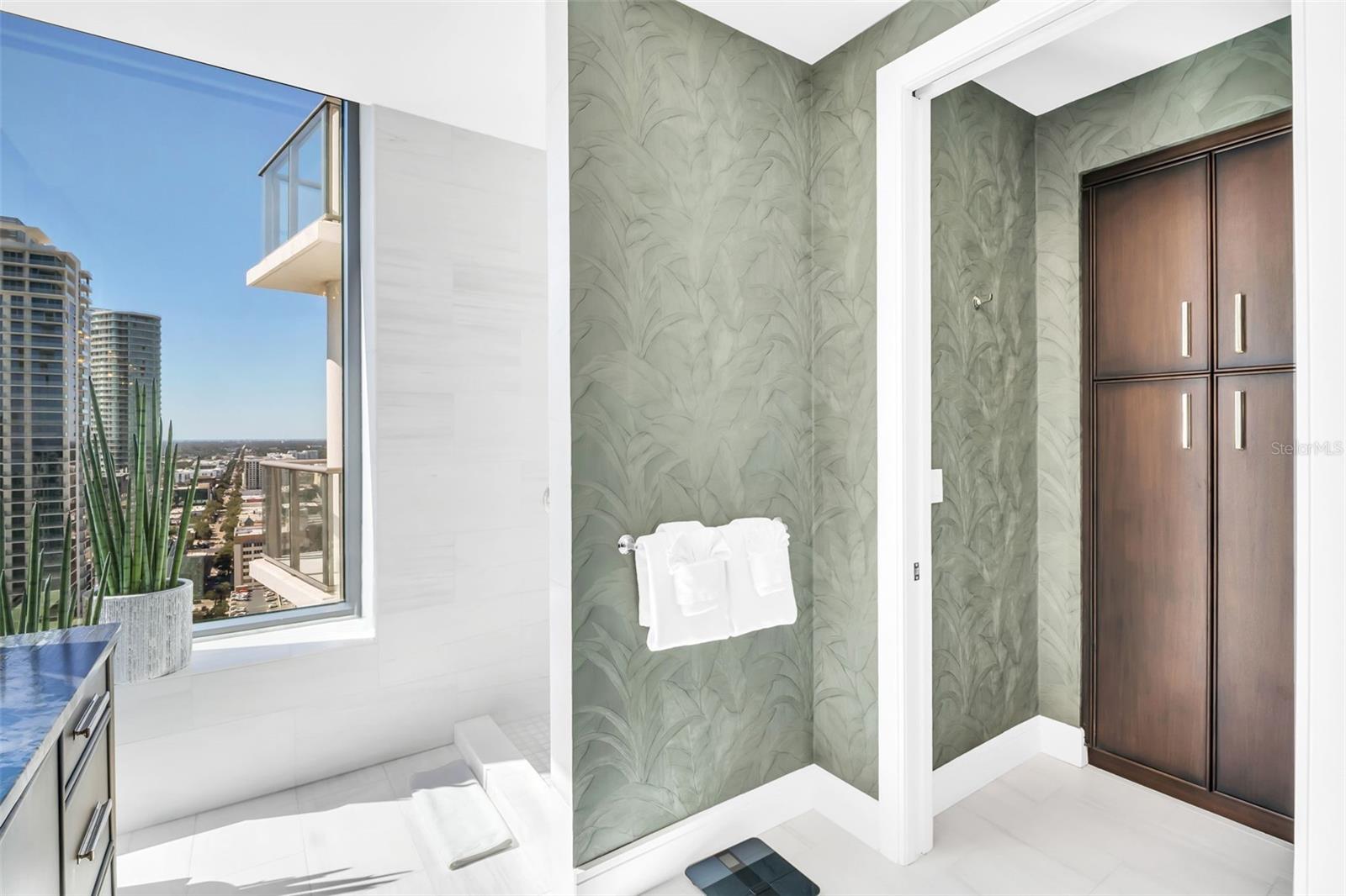 Image 47 of 61 For 100 1st Avenue N 3001