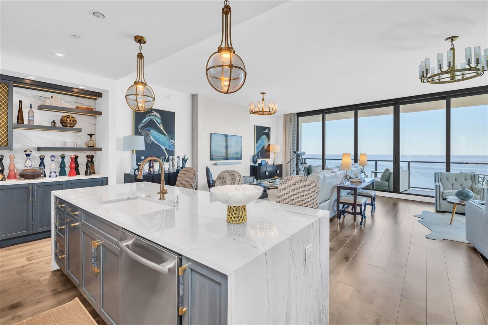 Image 6 of 61 For 100 1st Avenue N 3001