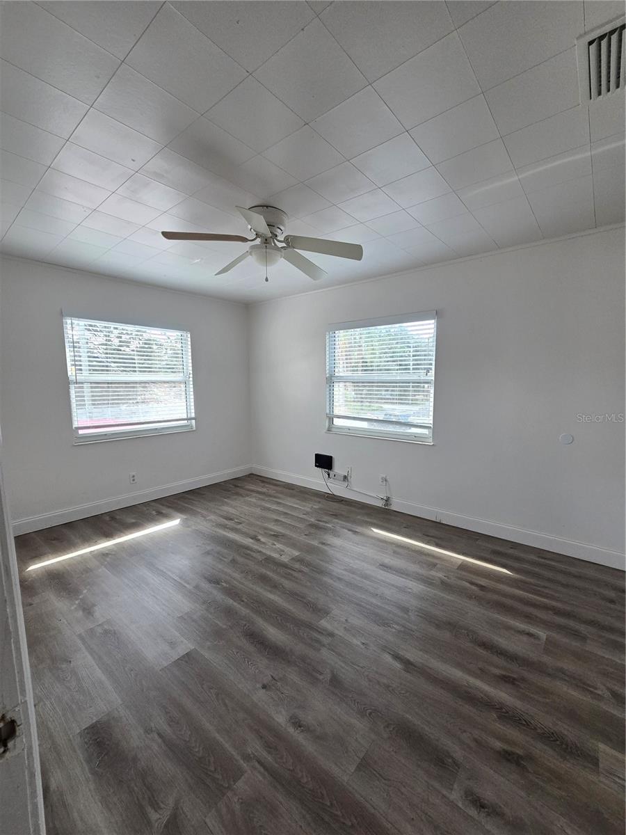 Image 8 of 9 For 4919 Renellie Drive 4
