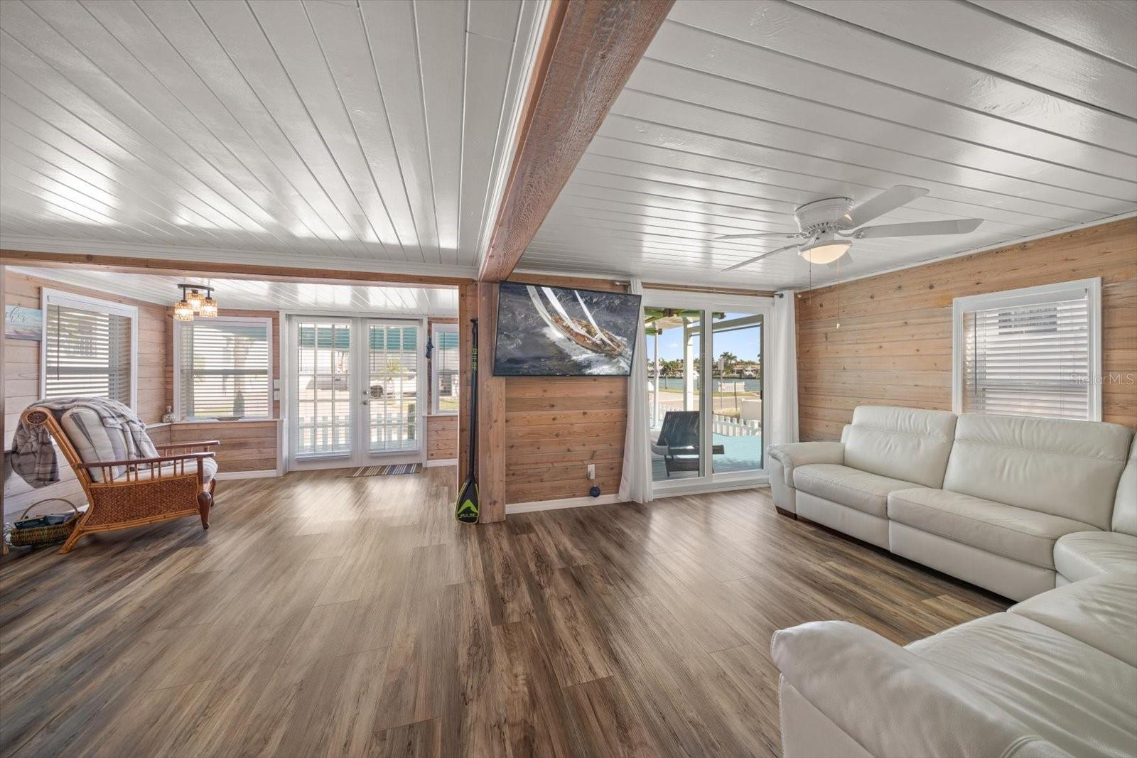 Image 5 of 47 For 115 99th Avenue