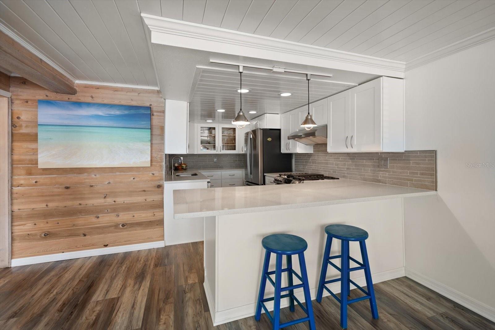 Image 7 of 47 For 115 99th Avenue