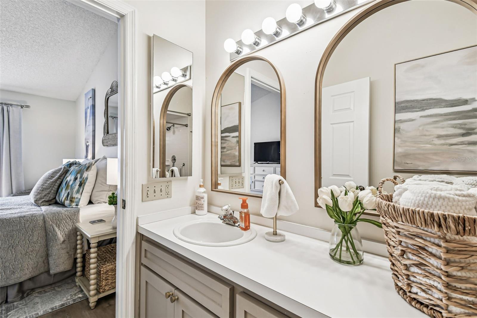 Image 25 of 56 For 2209 Utopian Drive E 307