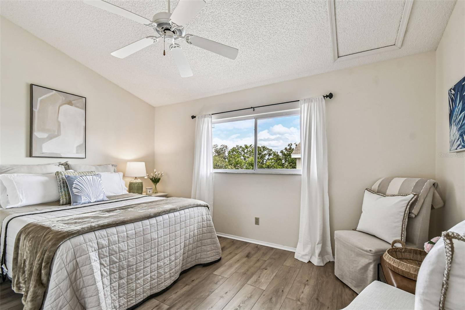 Image 27 of 56 For 2209 Utopian Drive E 307