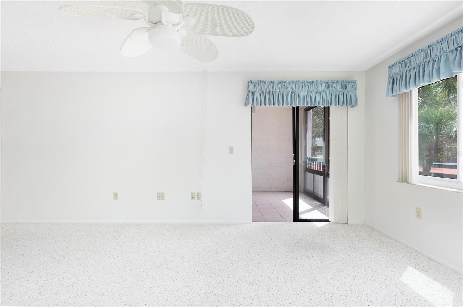 Image 12 of 32 For 2593 Countryside Boulevard 7203