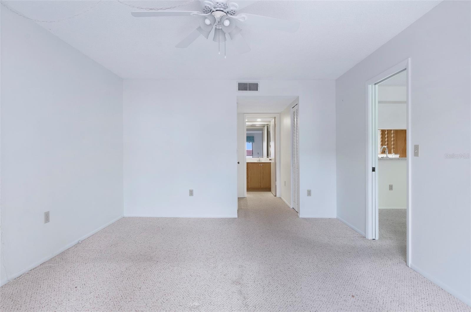 Image 16 of 32 For 2593 Countryside Boulevard 7203