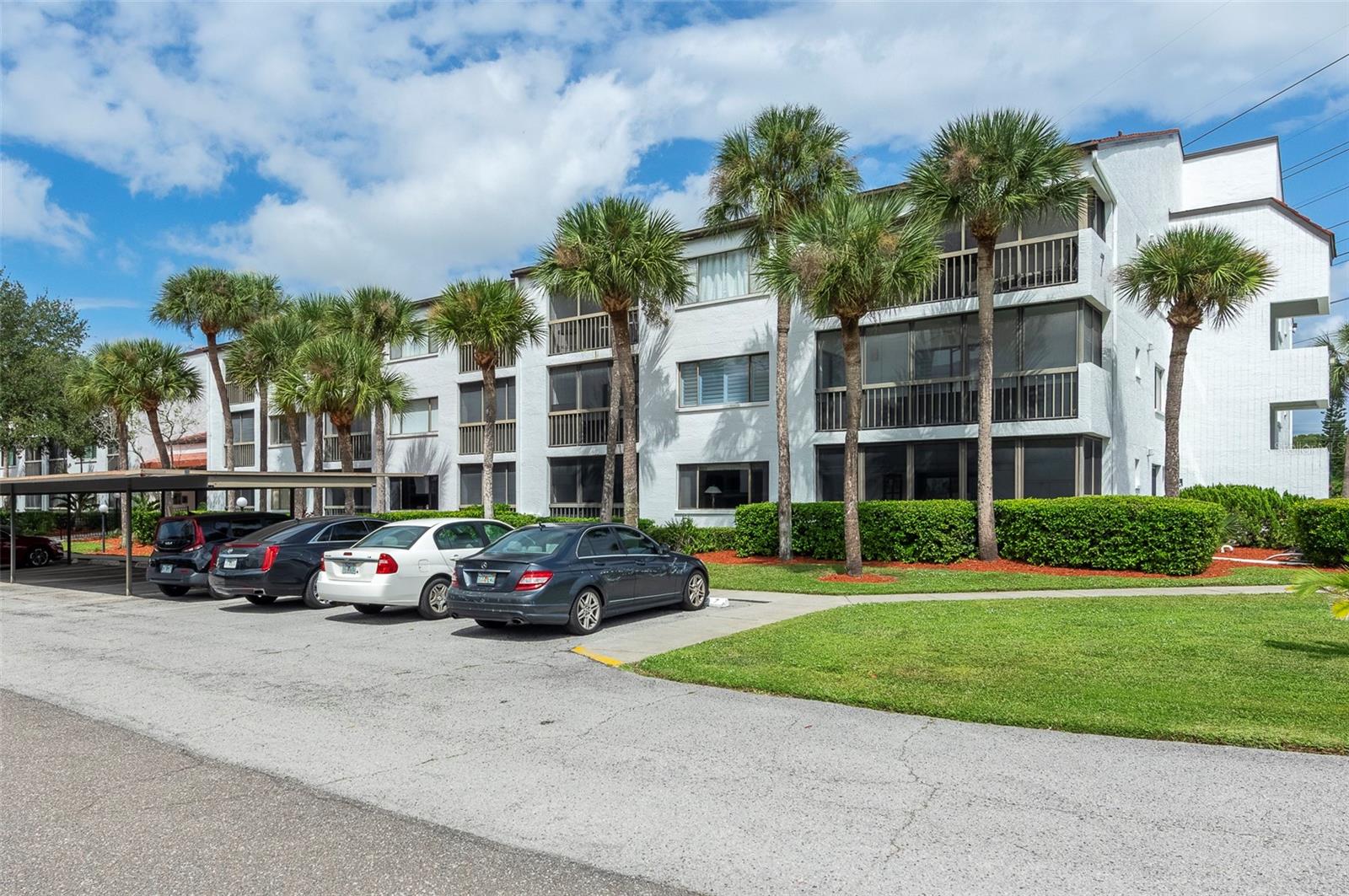Image 2 of 32 For 2593 Countryside Boulevard 7203