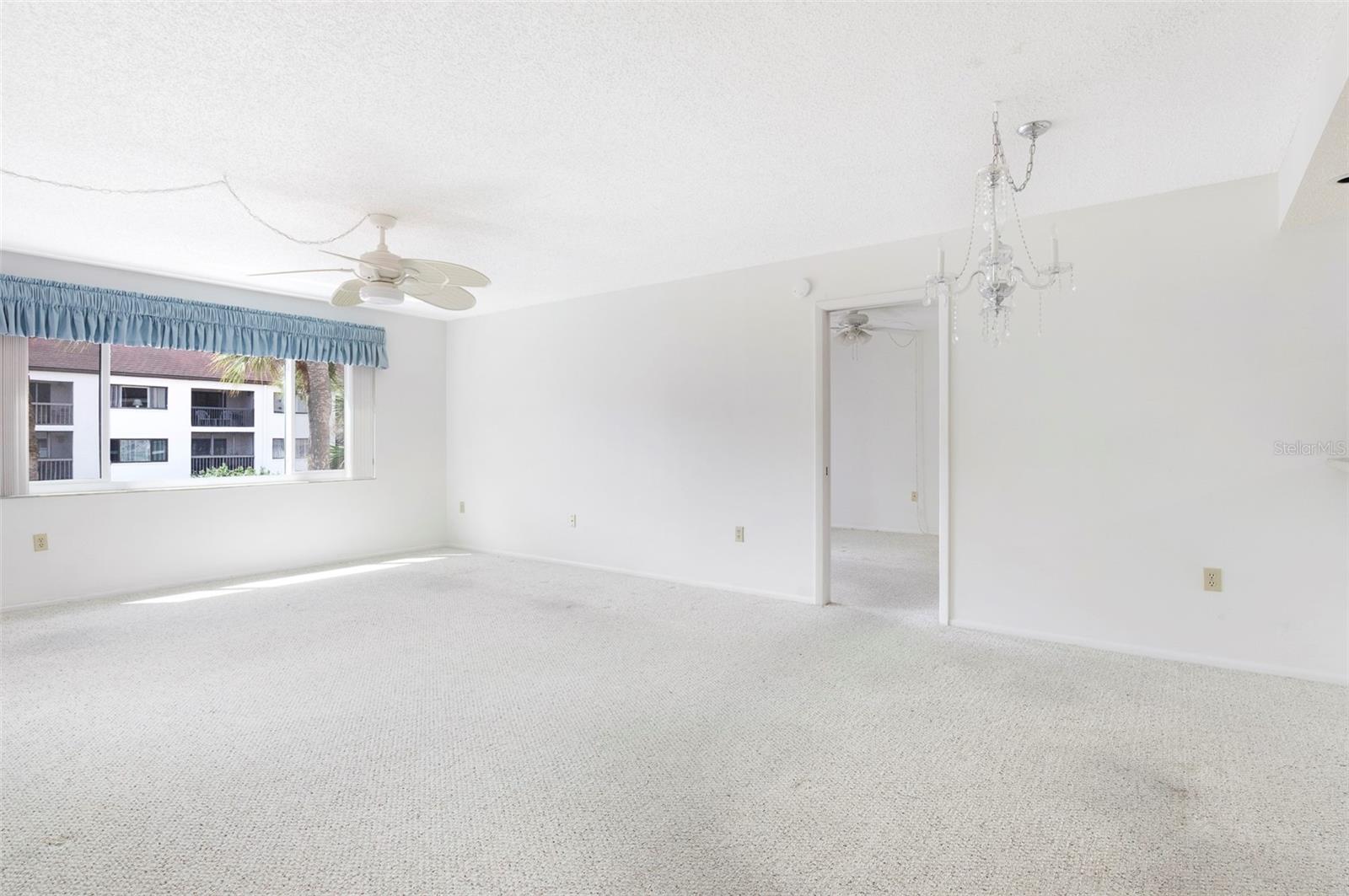 Image 9 of 32 For 2593 Countryside Boulevard 7203