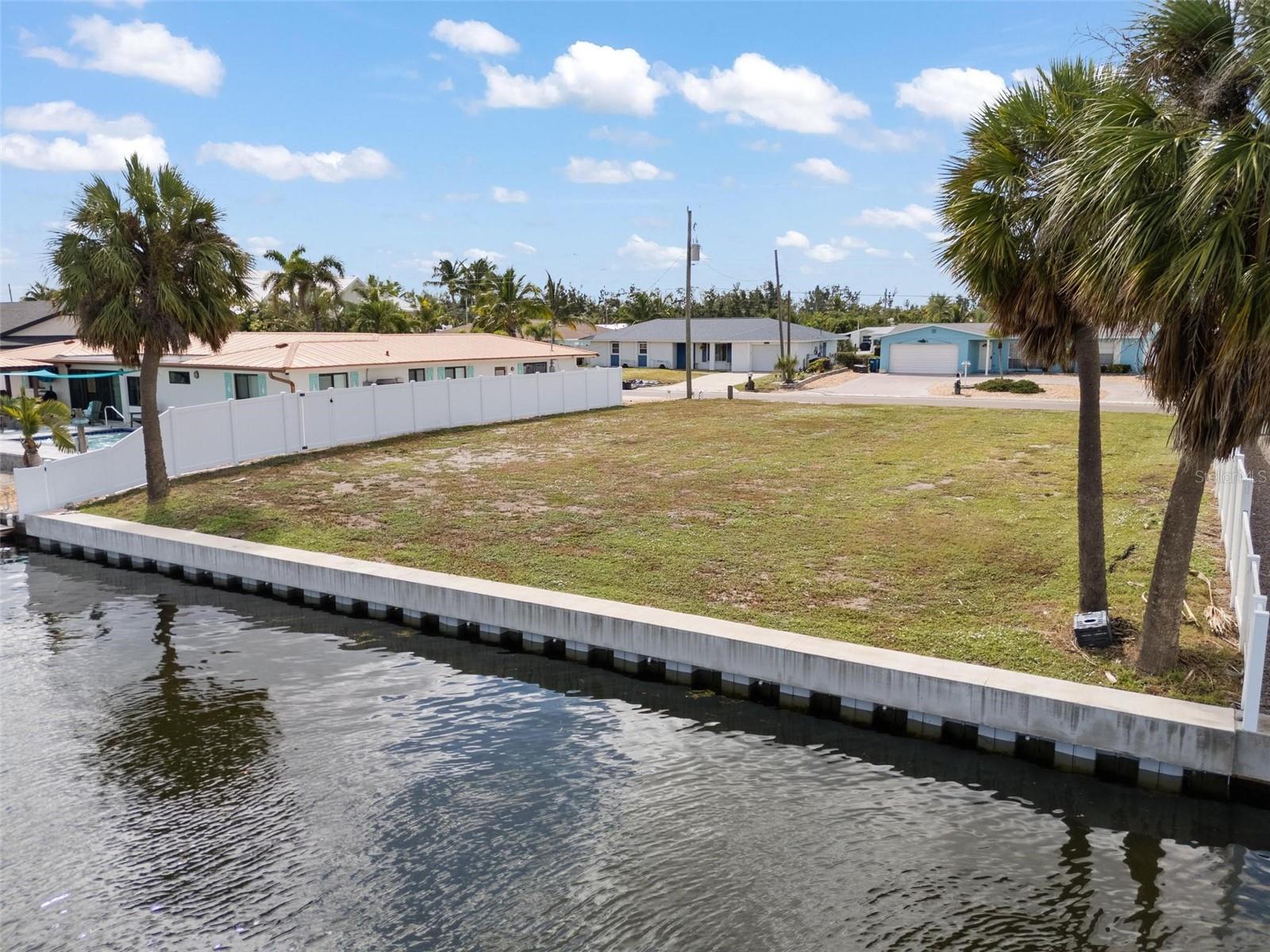 Image 16 of 23 For 4007 Coconut Terrace