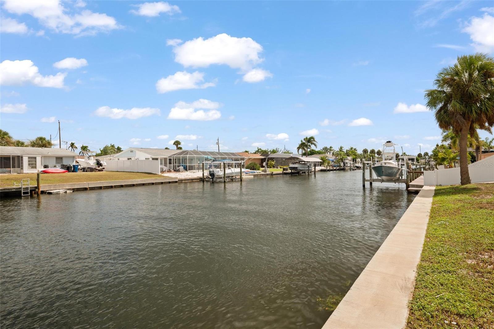 Image 18 of 23 For 4007 Coconut Terrace