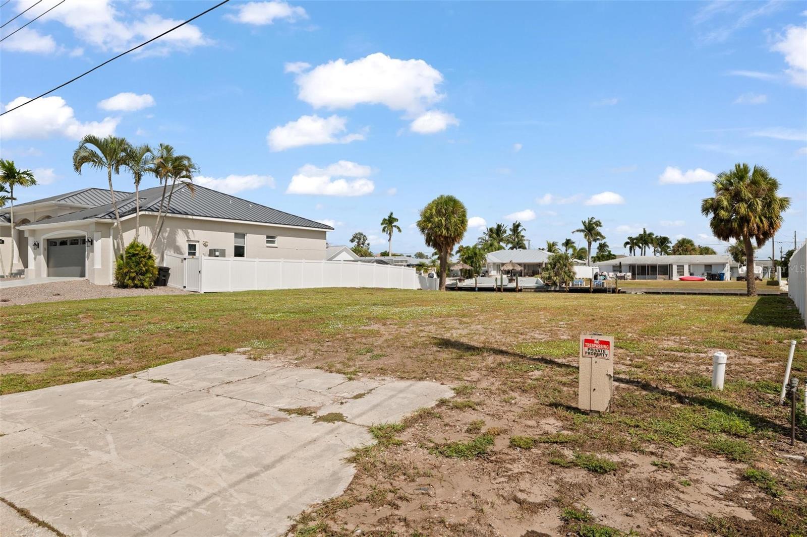 Image 19 of 23 For 4007 Coconut Terrace