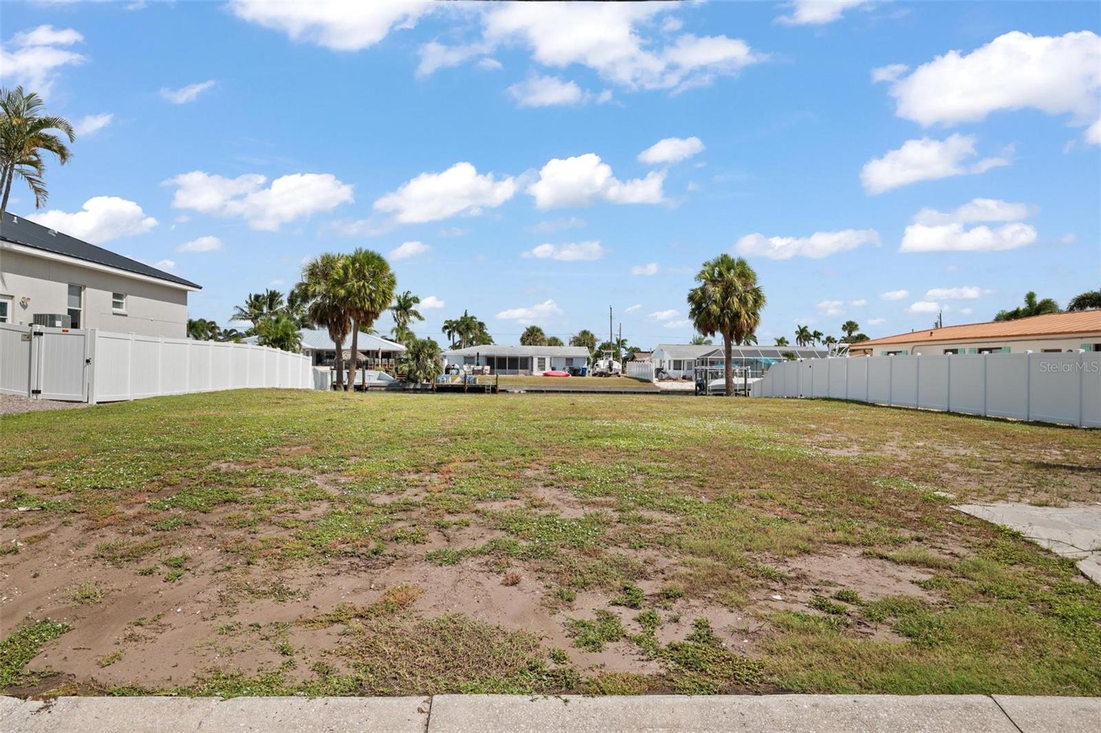 Image 20 of 23 For 4007 Coconut Terrace