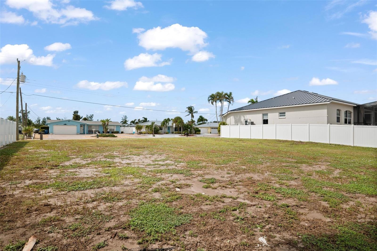 Image 23 of 23 For 4007 Coconut Terrace