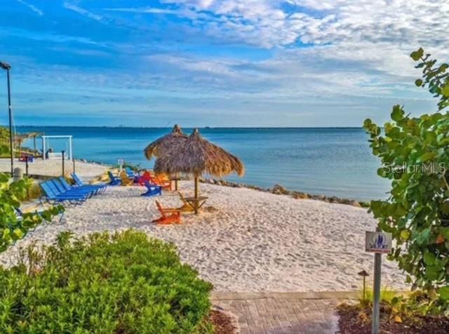 Image 15 of 33 For 2506 Rocky Point Drive 237