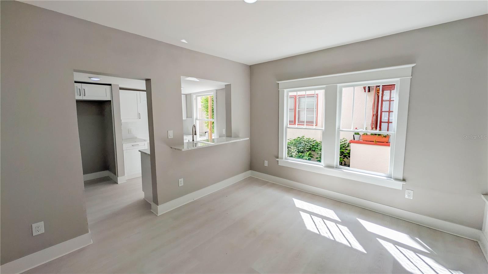 Image 13 of 89 For 361 Lang Court N