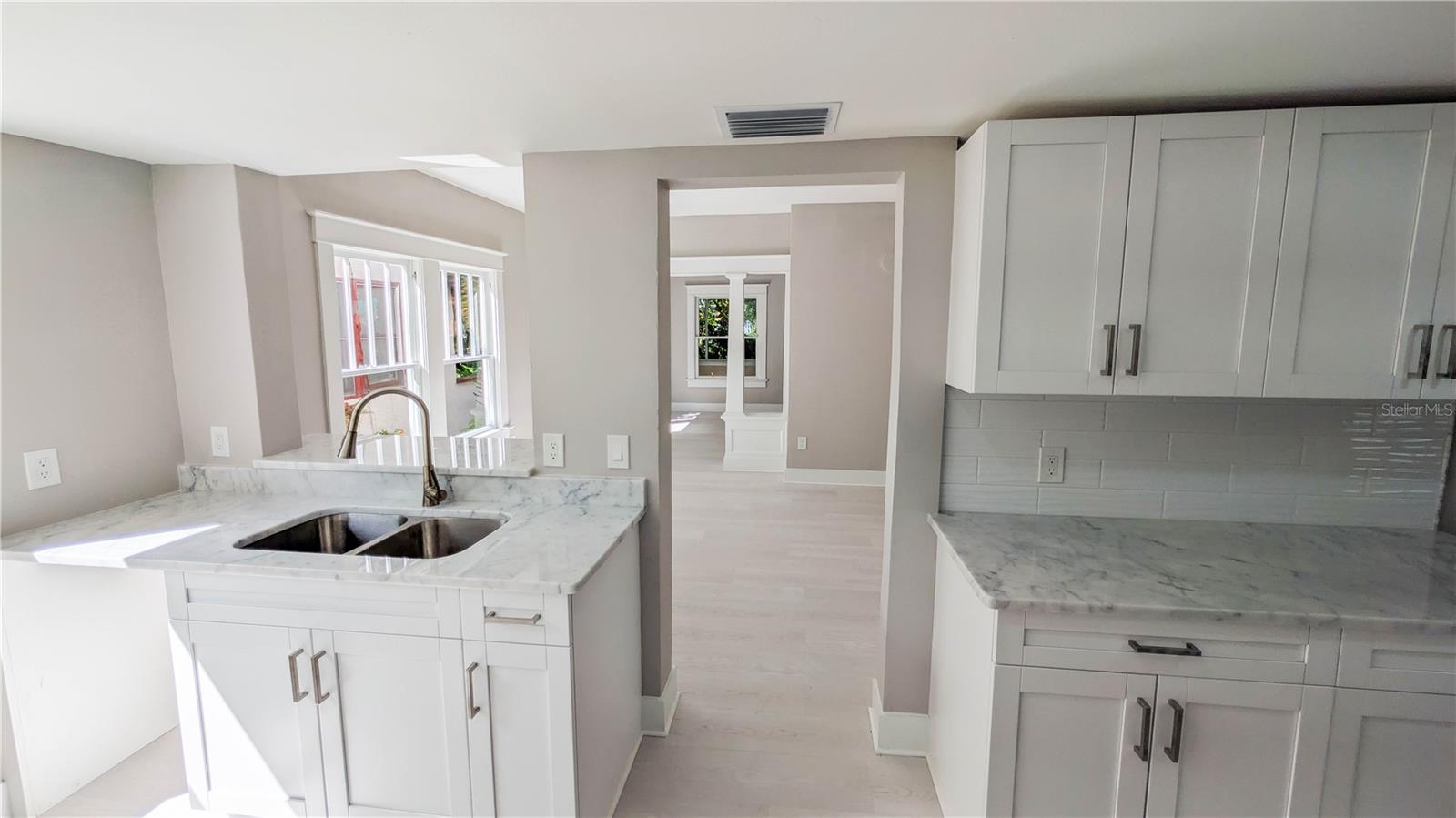 Image 18 of 89 For 361 Lang Court N