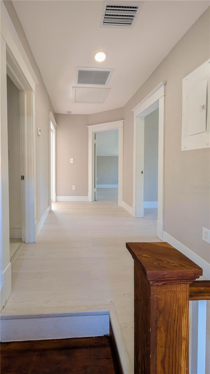 Image 26 of 89 For 361 Lang Court N