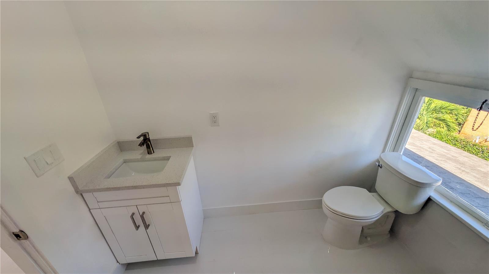 Image 30 of 89 For 361 Lang Court N