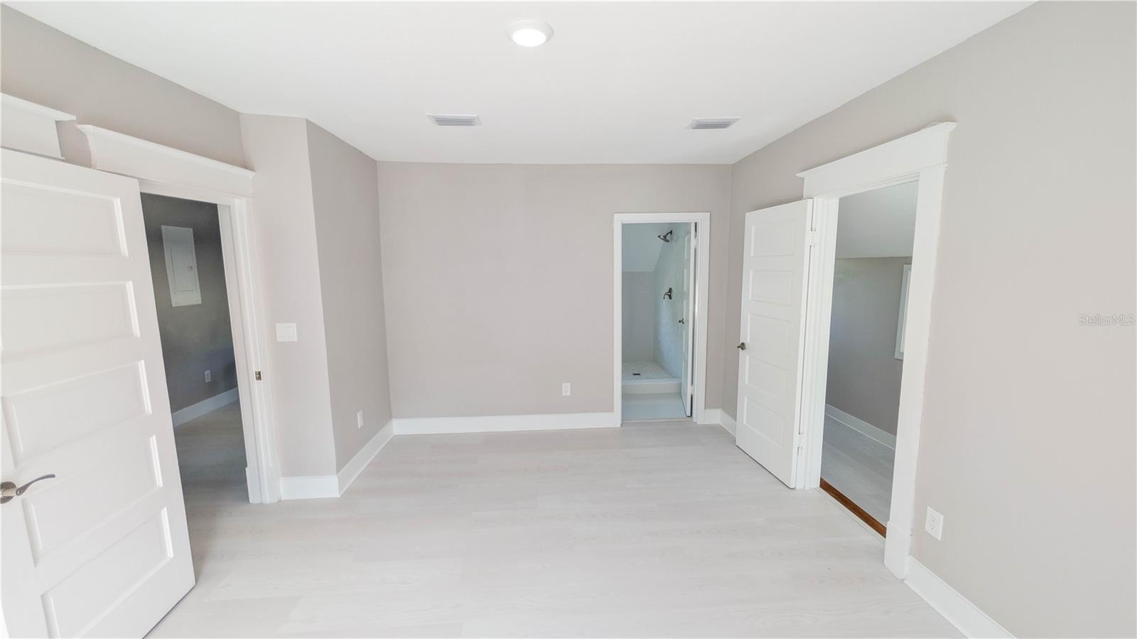 Image 31 of 89 For 361 Lang Court N