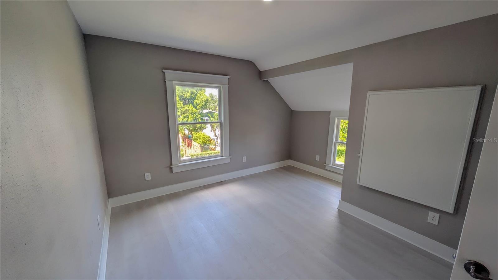 Image 39 of 89 For 361 Lang Court N