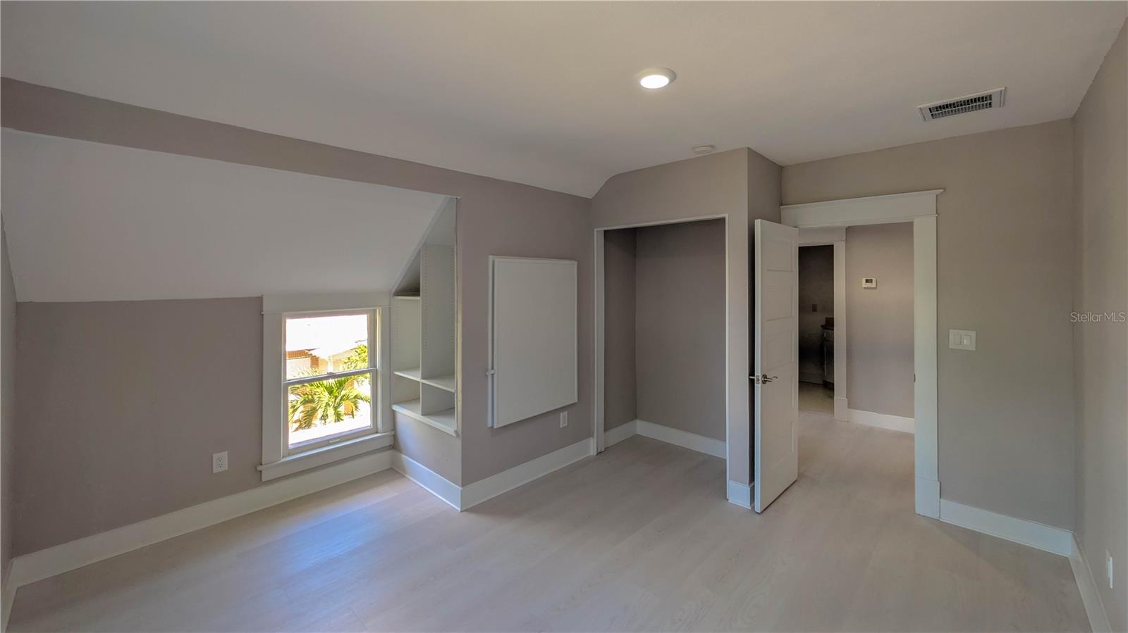 Image 40 of 89 For 361 Lang Court N