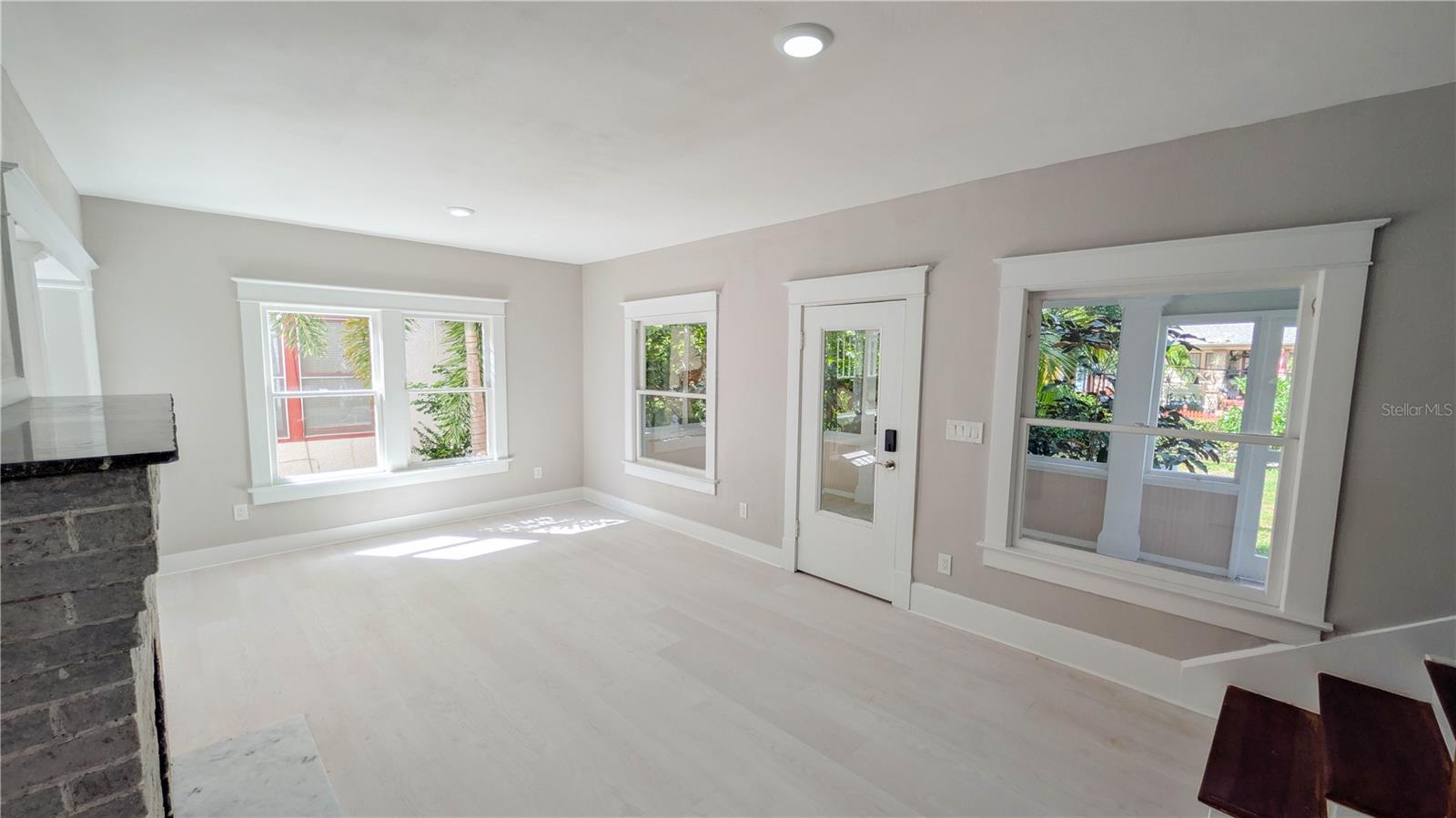 Image 42 of 89 For 361 Lang Court N