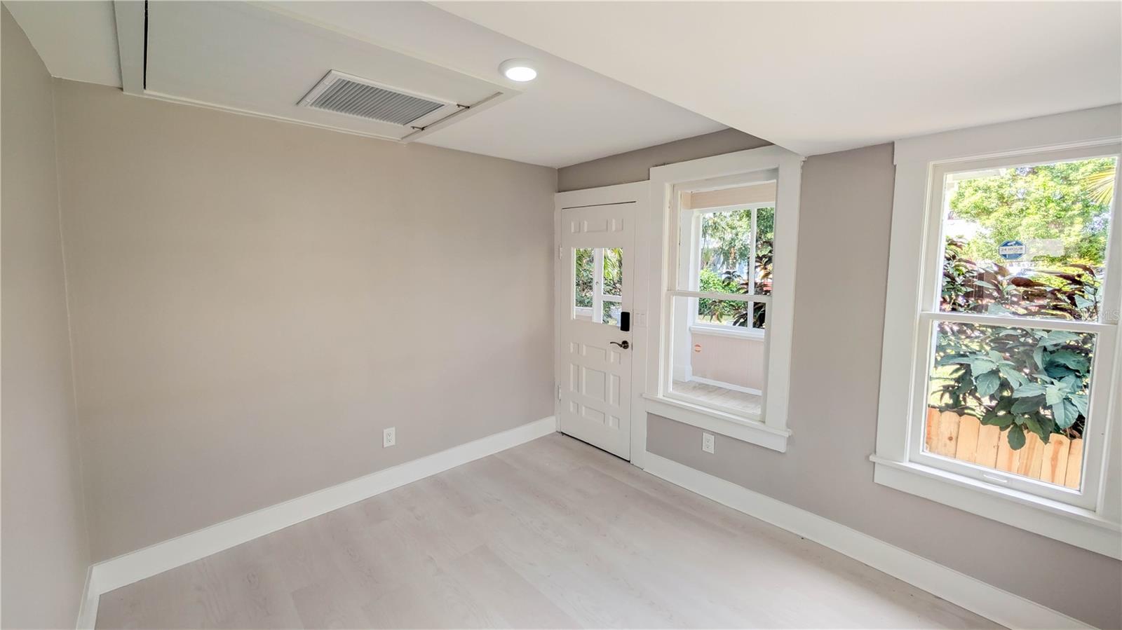 Image 54 of 89 For 361 Lang Court N