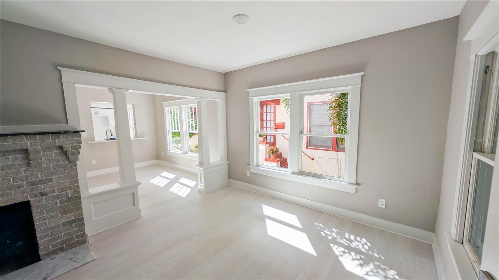 Image 6 of 89 For 361 Lang Court N