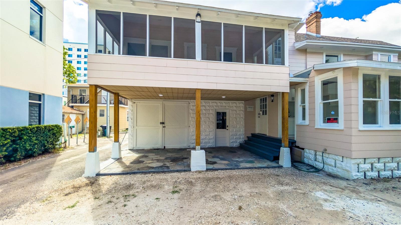 Image 61 of 89 For 361 Lang Court N