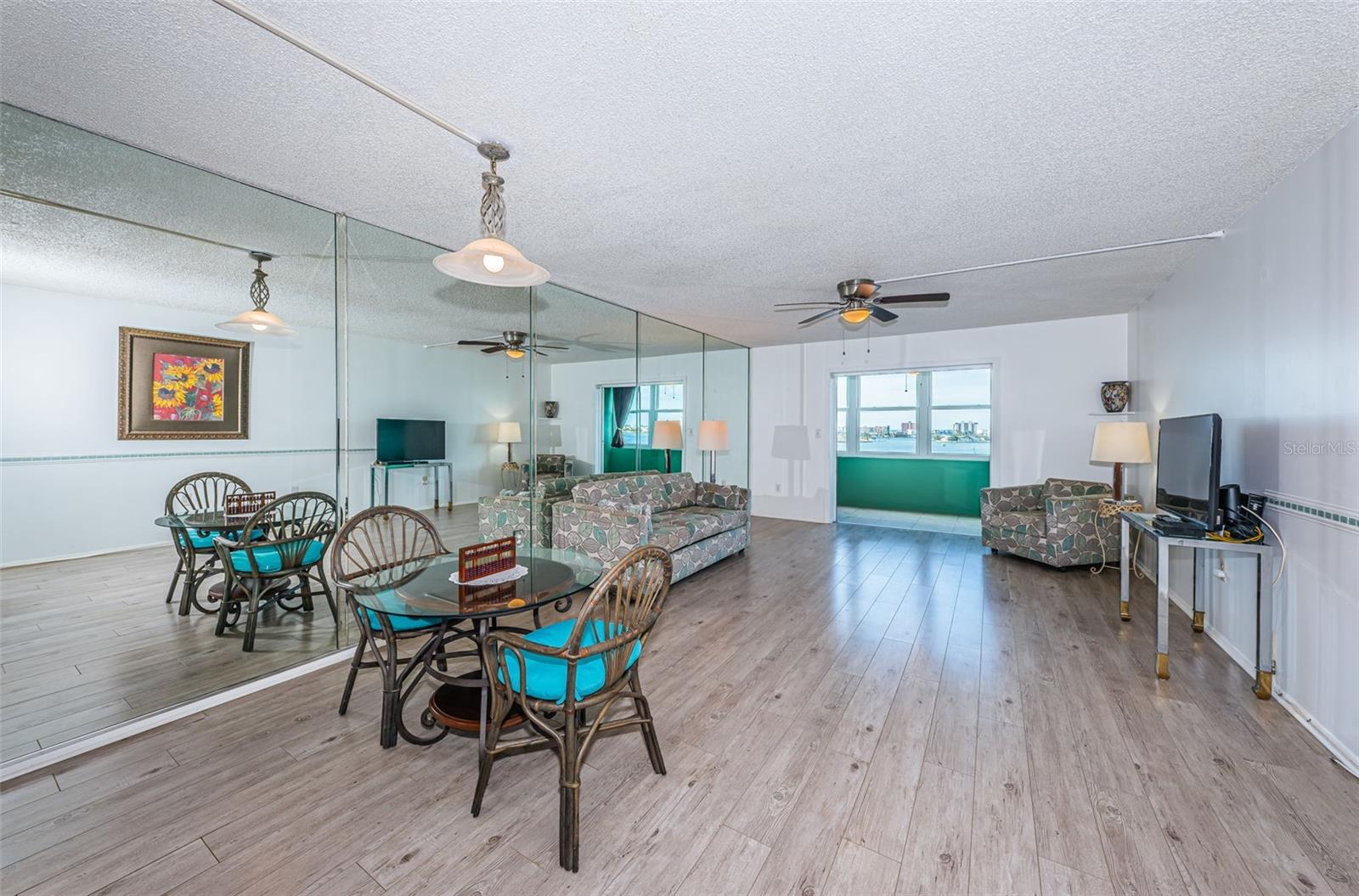 Image 10 of 44 For 4525 Cove Circle 705