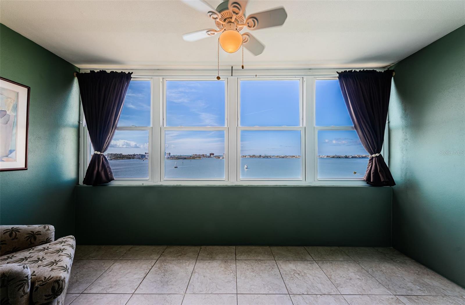Image 16 of 44 For 4525 Cove Circle 705