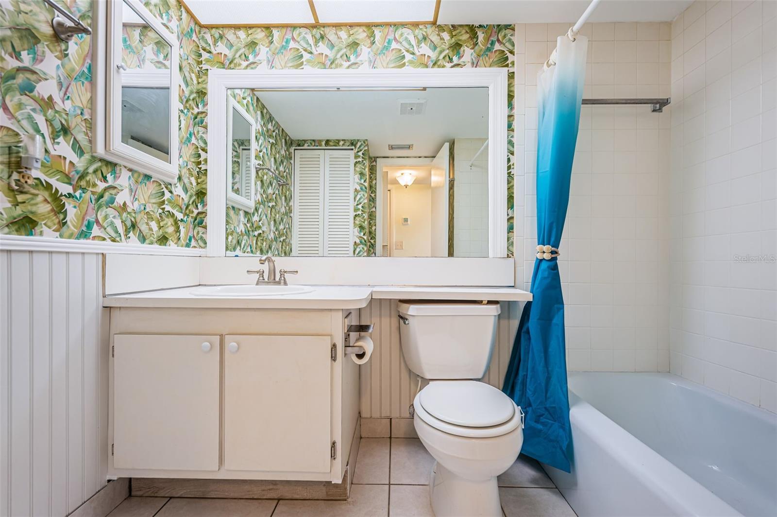 Image 24 of 44 For 4525 Cove Circle 705