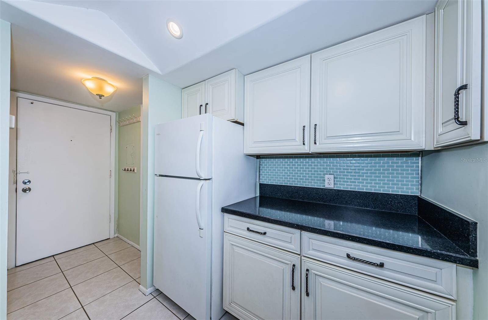 Image 6 of 44 For 4525 Cove Circle 705
