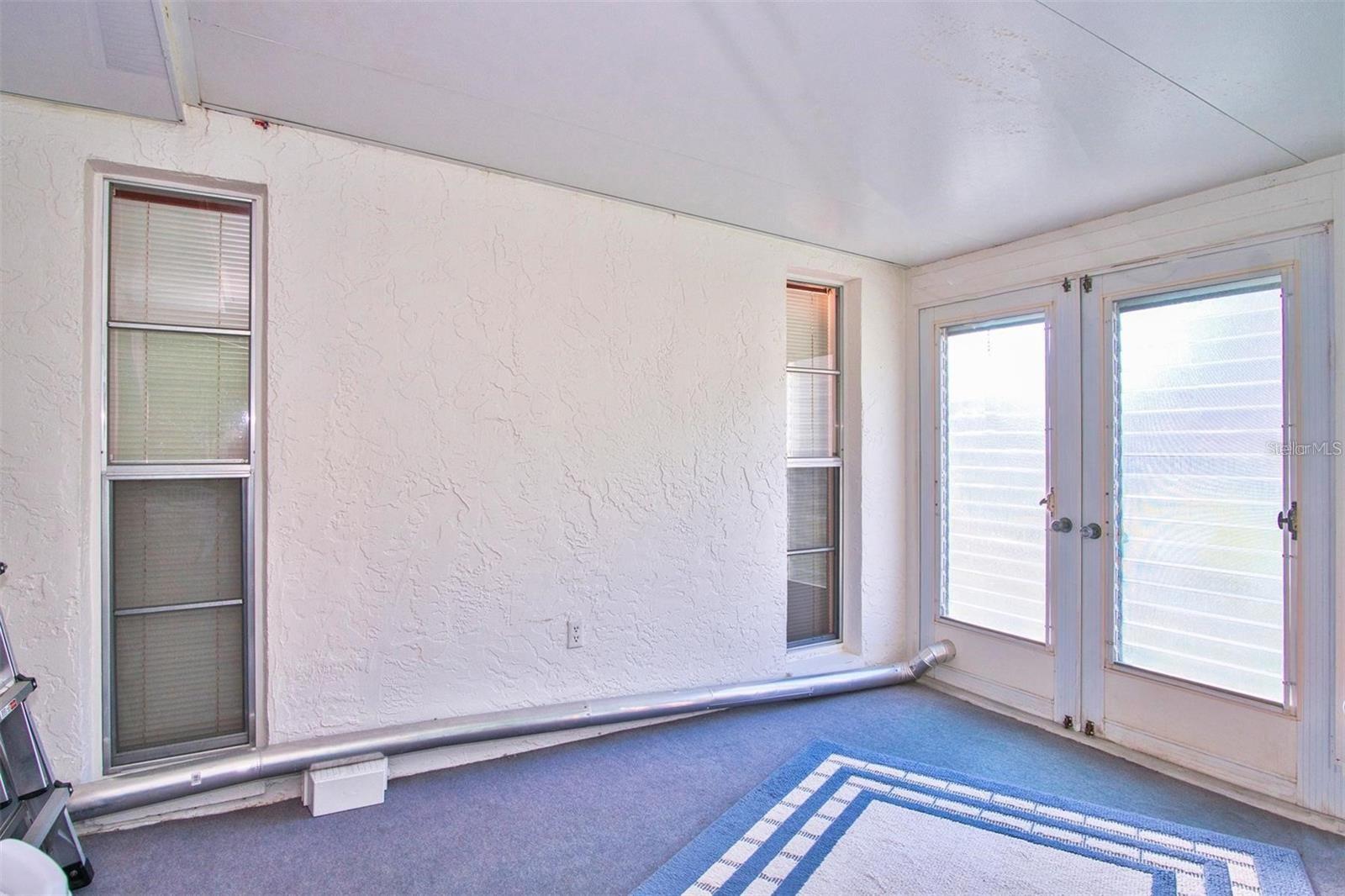 Image 11 of 30 For 1906 Canterbury Lane 32