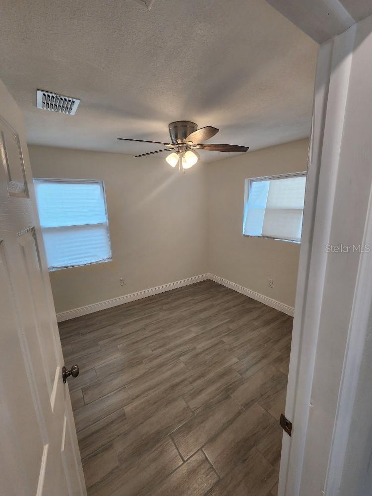 Image 14 of 29 For 2432 Auburn Street S