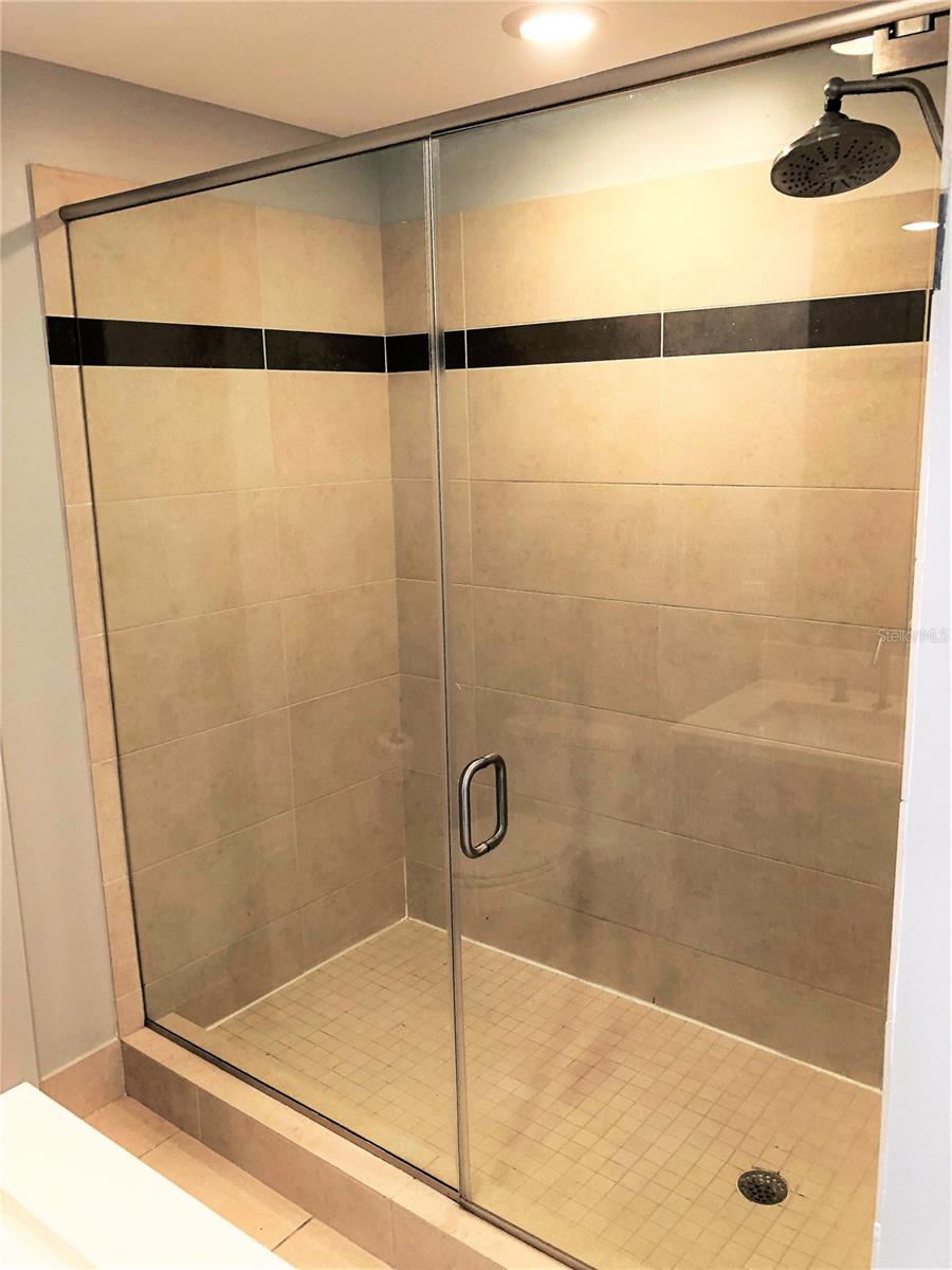 Image 27 of 42 For 145 2nd Avenue S 623