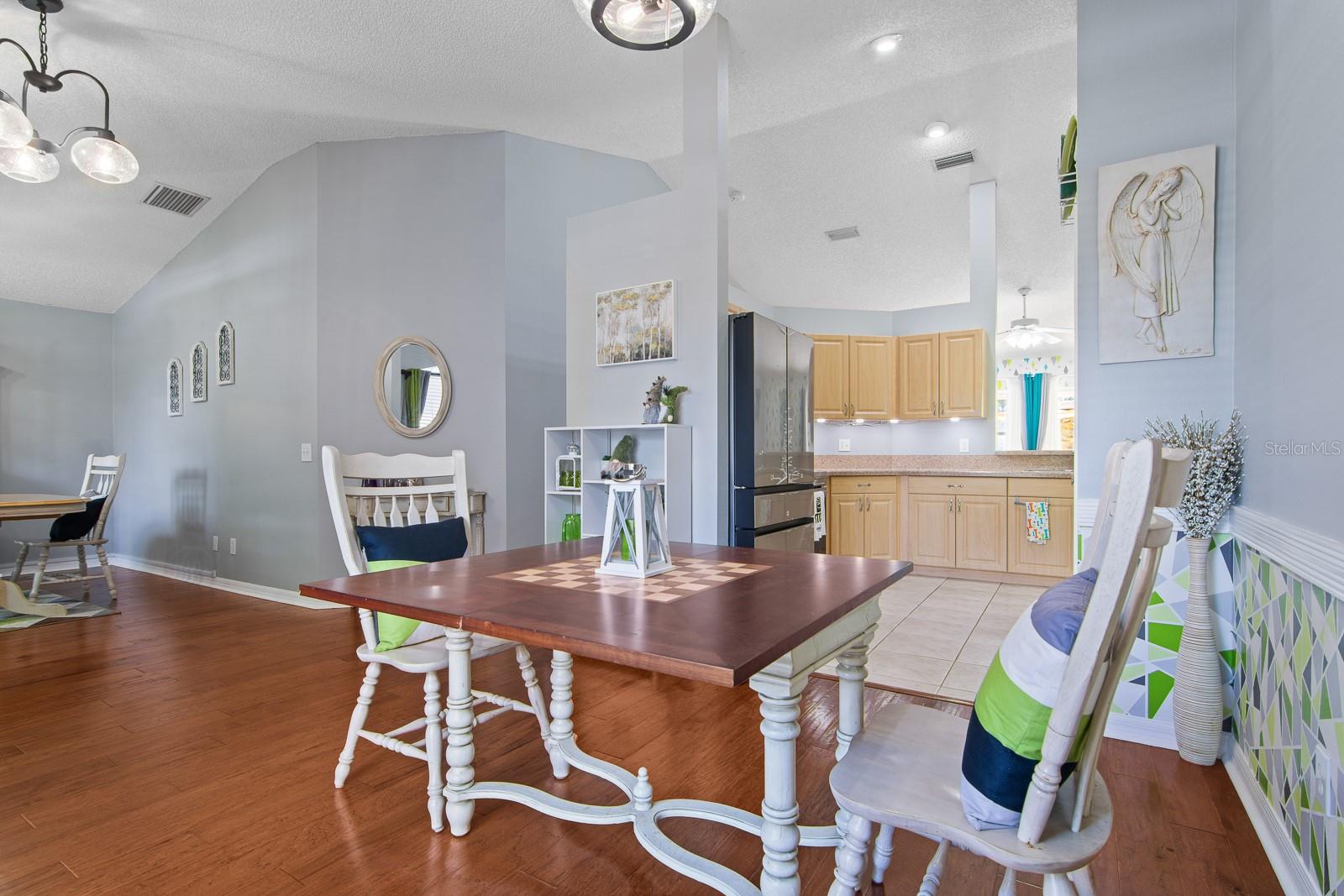 Image 10 of 50 For 404 Oakmount Road