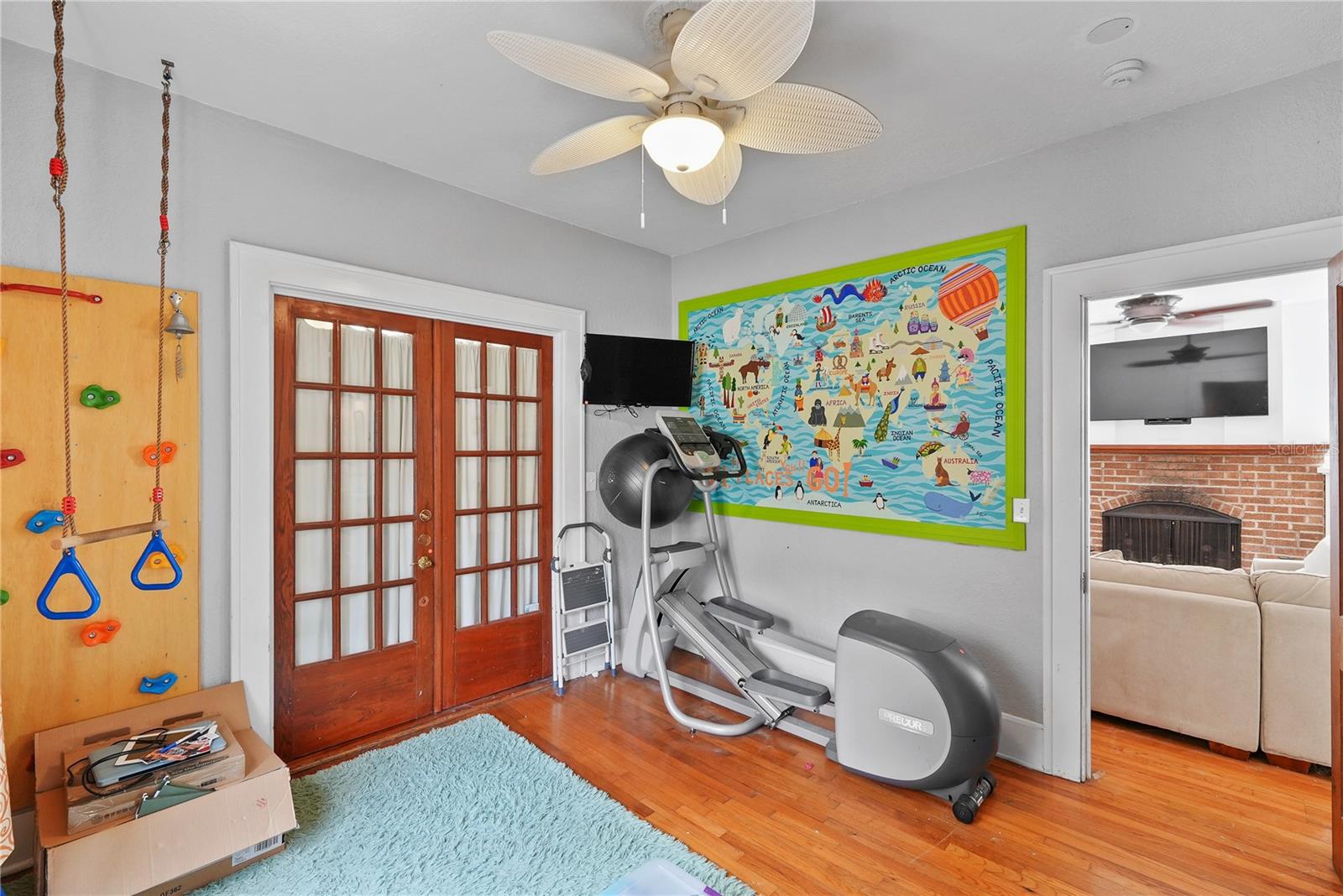 Image 16 of 51 For 714 Woodward Street