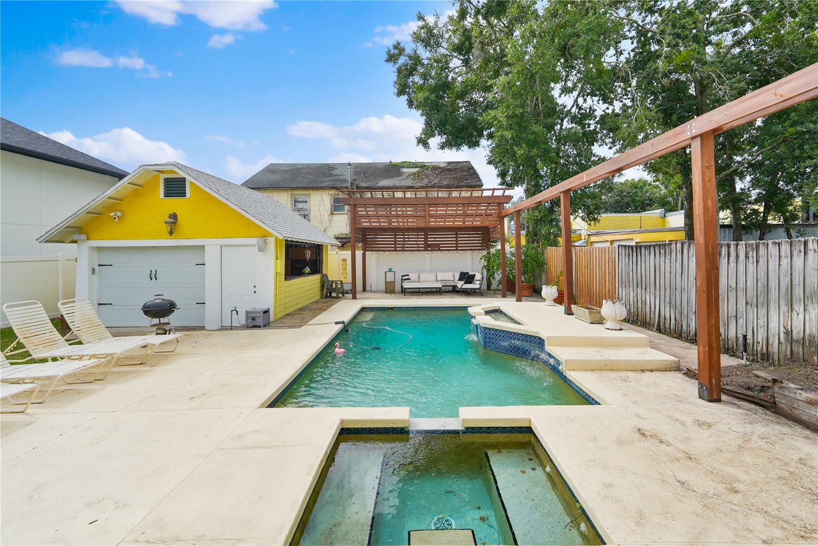 Image 3 of 51 For 714 Woodward Street