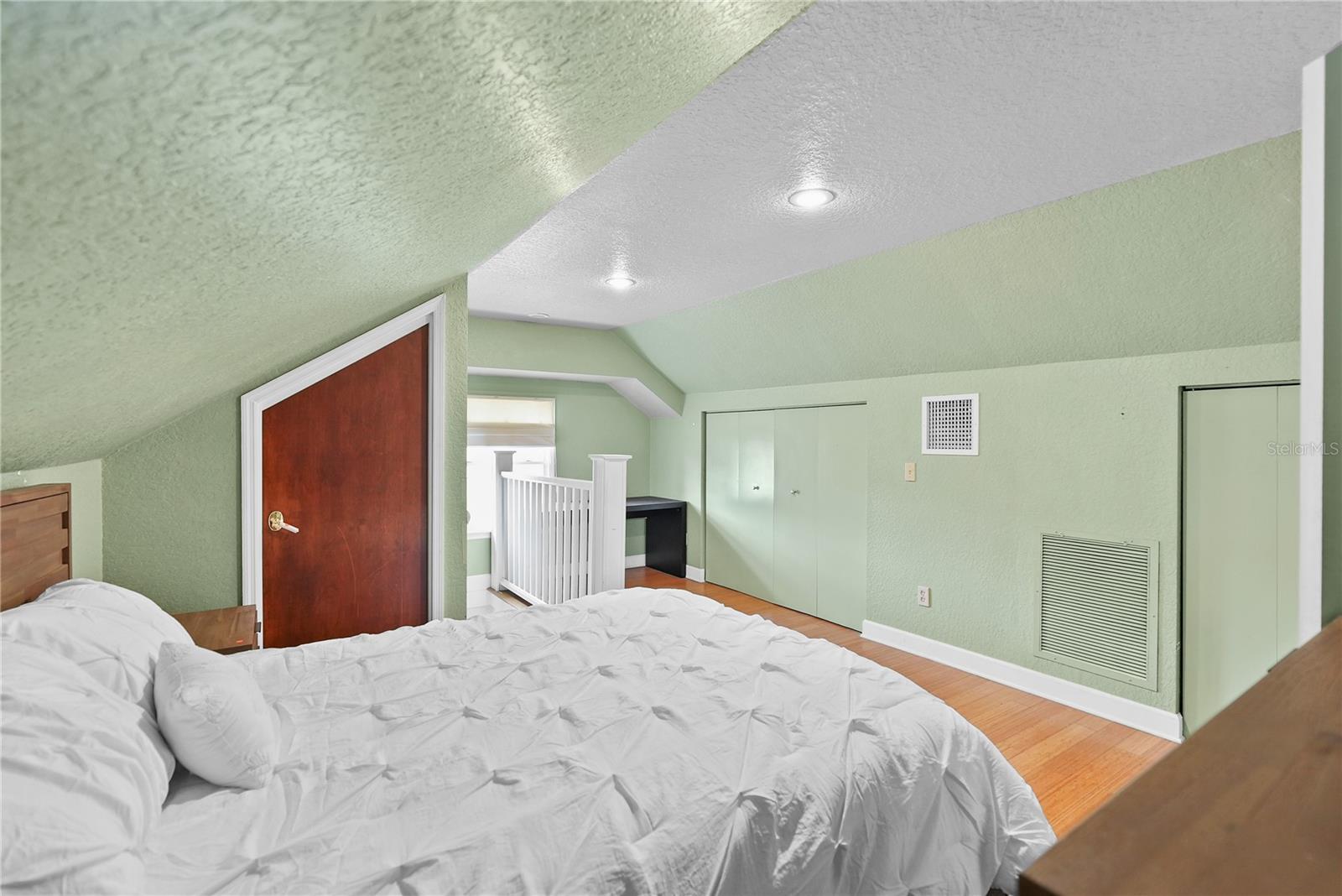Image 30 of 51 For 714 Woodward Street