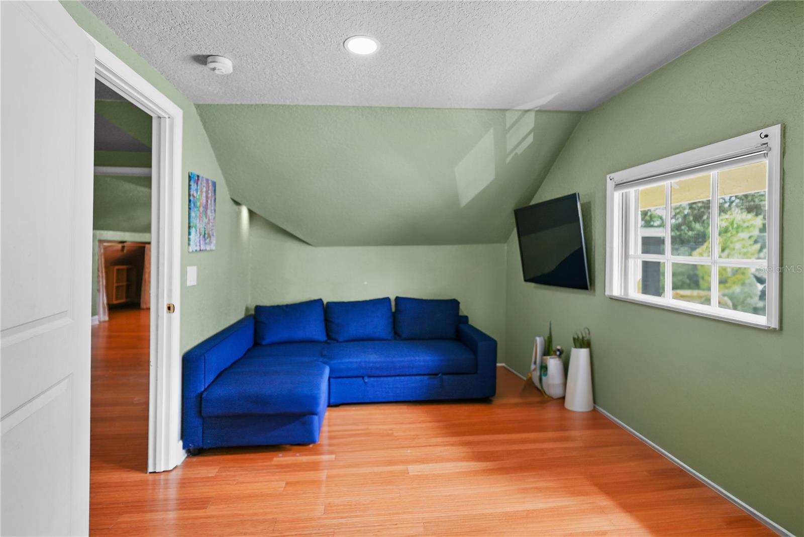 Image 36 of 51 For 714 Woodward Street
