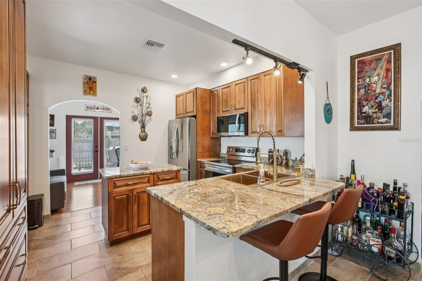 Image 11 of 32 For 4527 Haines Road N