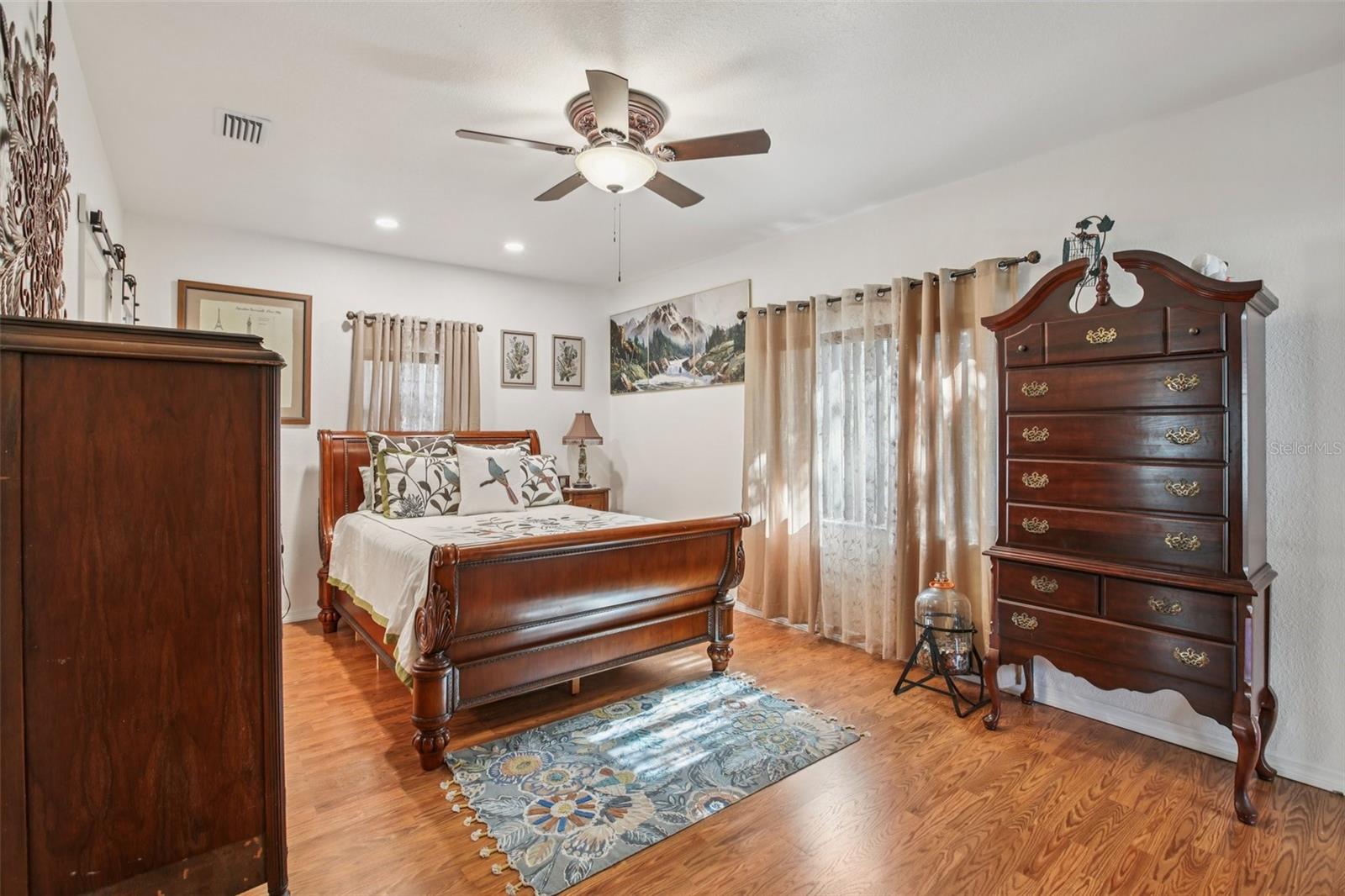 Image 23 of 32 For 4527 Haines Road N