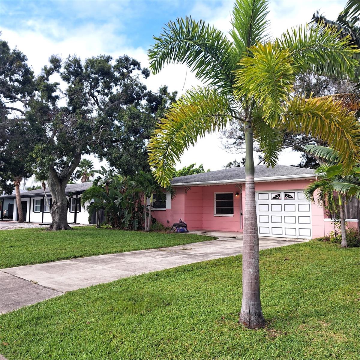 Image 2 of 25 For 2715 45th Street S