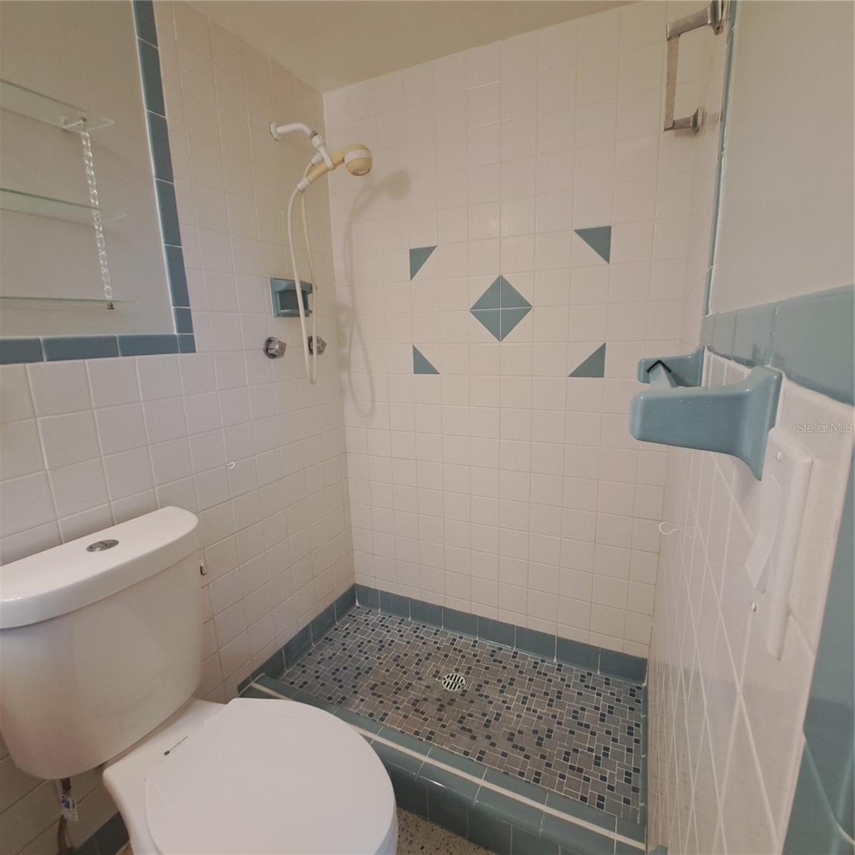 Image 23 of 25 For 2715 45th Street S