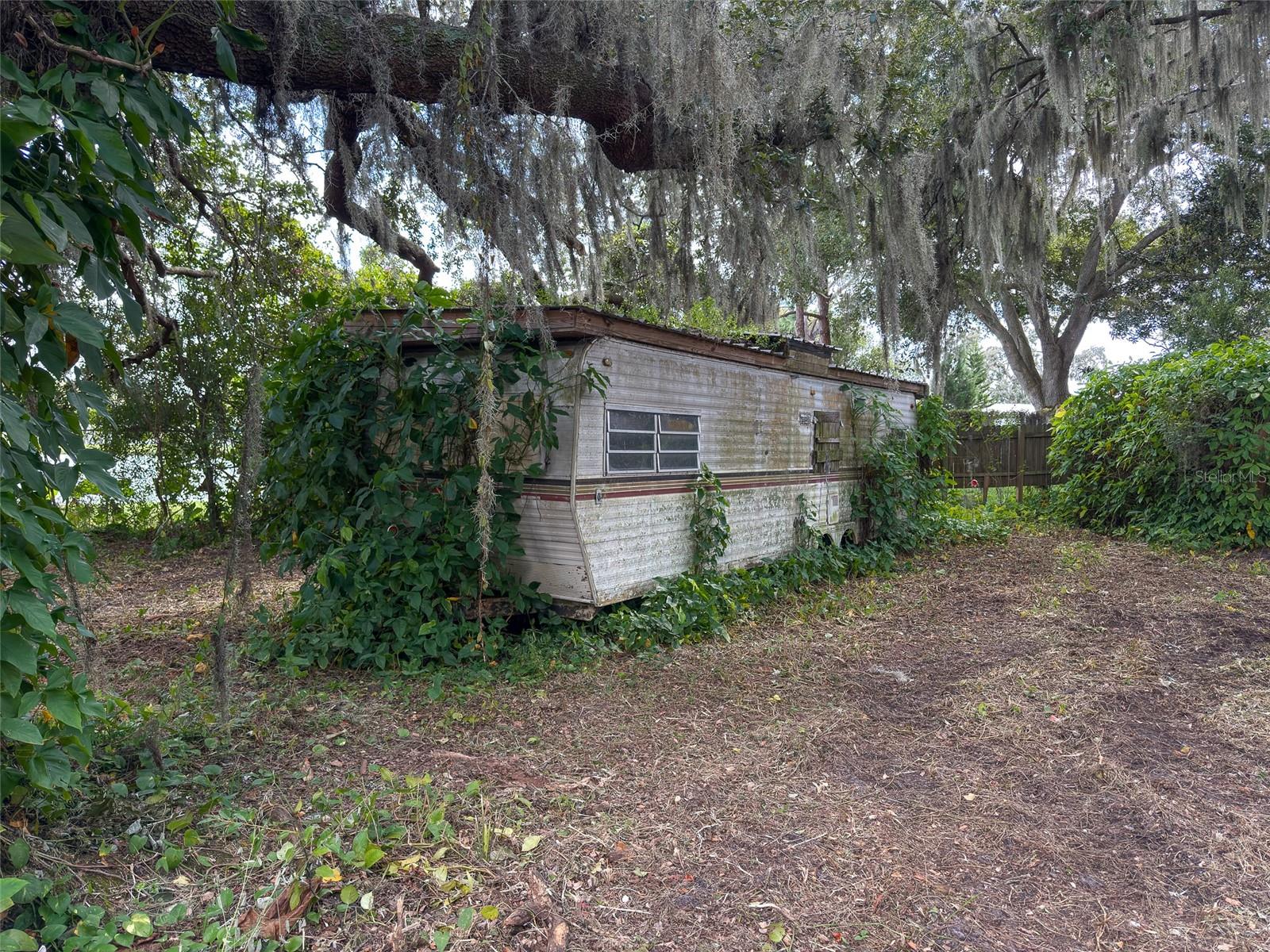 Image 9 of 20 For 3235 Oakwood Drive