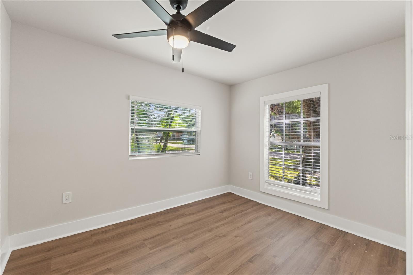 Image 18 of 62 For 1715 Hollywood Street