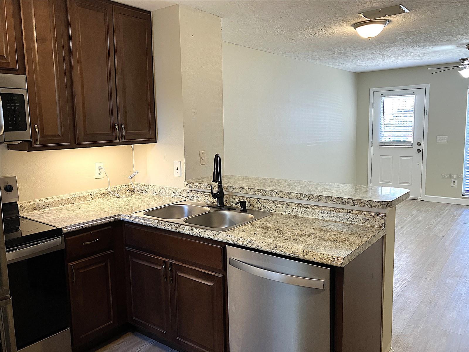 Image 16 of 36 For 3401 Wyoming Circle 0