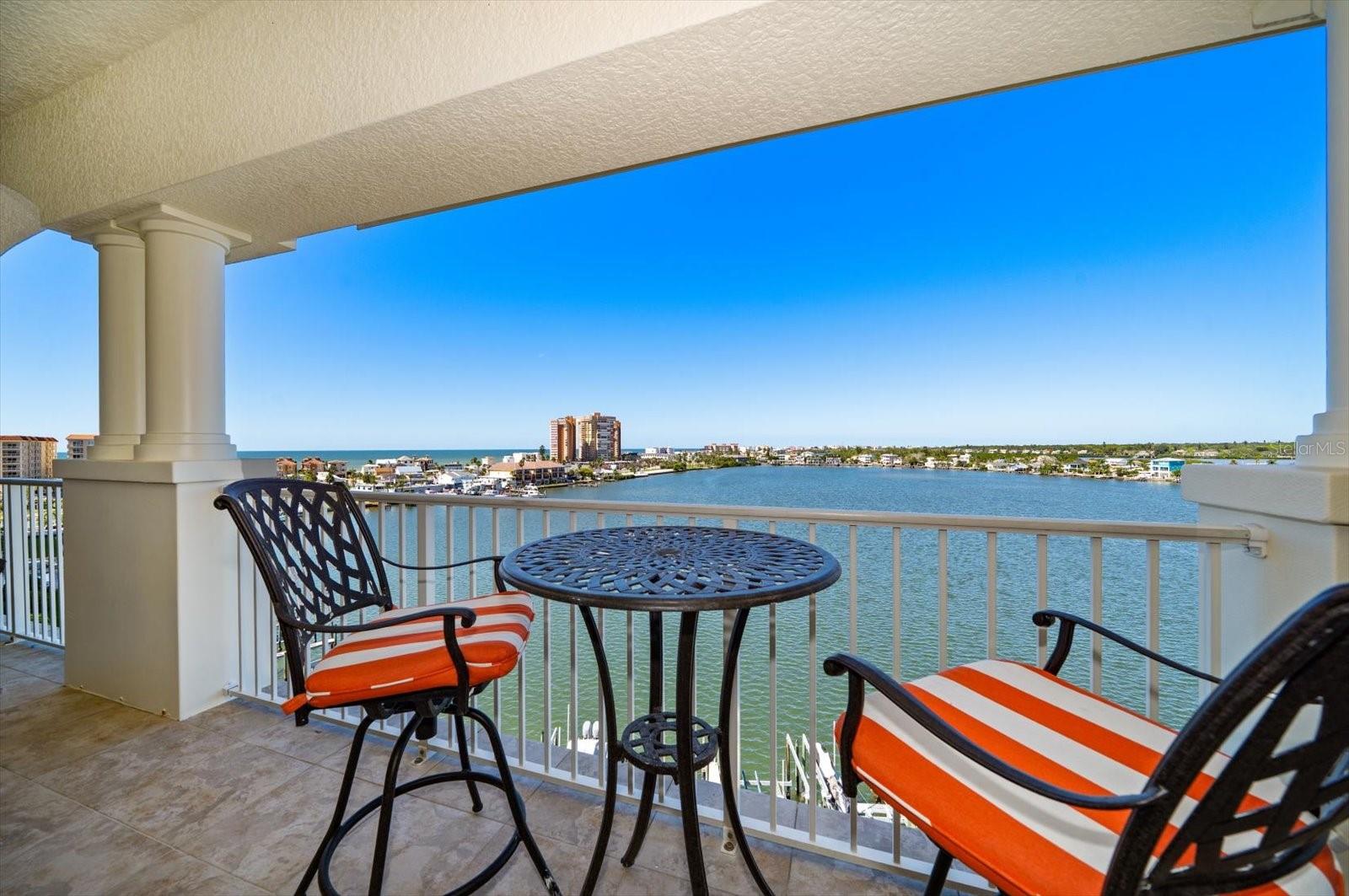 Image 10 of 40 For 17745 Gulf Boulevard 702